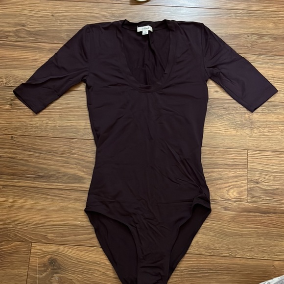 ARITZIA BUNDLE 12 ITEMS - Picture 8 of 13